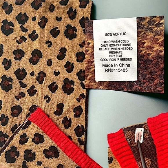 Juicy Couture l 2-piece Lot l Animal Print Scarf/Wrap l Black Cross-body Purse - Picture 10 of 16